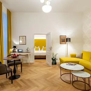 4* Ξενοδοχείο Theaterhotel &